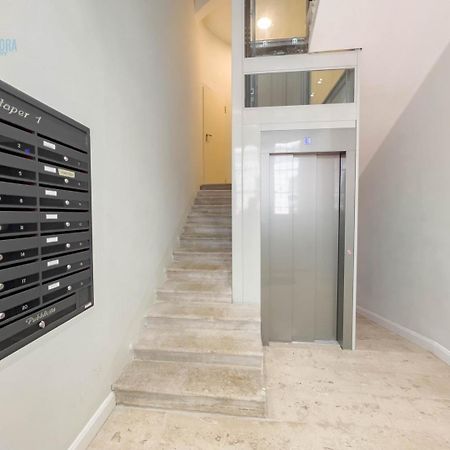 Slataper 11 Tirabora Short Rent Lägenhet Trieste Exteriör bild