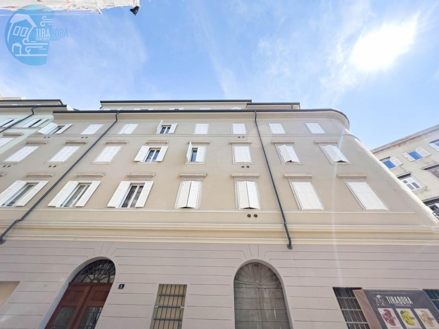 Slataper 11 Tirabora Short Rent Lägenhet Trieste Exteriör bild